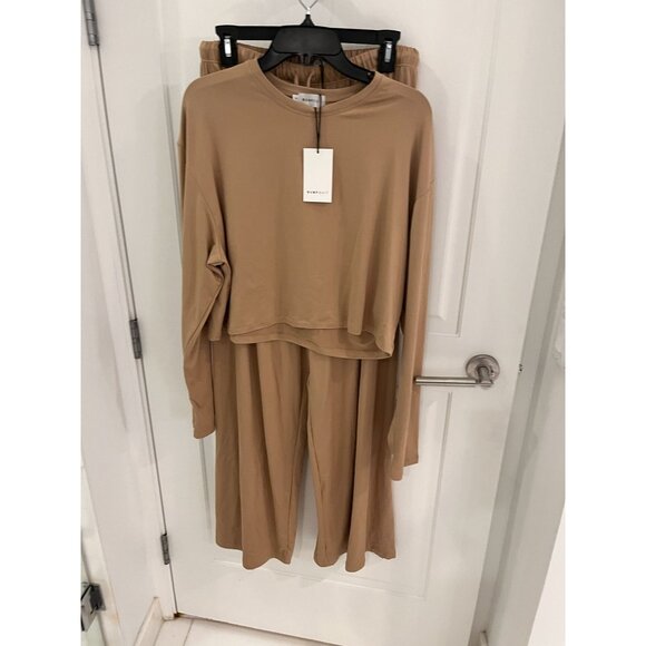 NWT Bumpsuit Oat Tan Cloud Set Crop Top Lounge Pants SMALL S Maternity - Picture 3 of 11